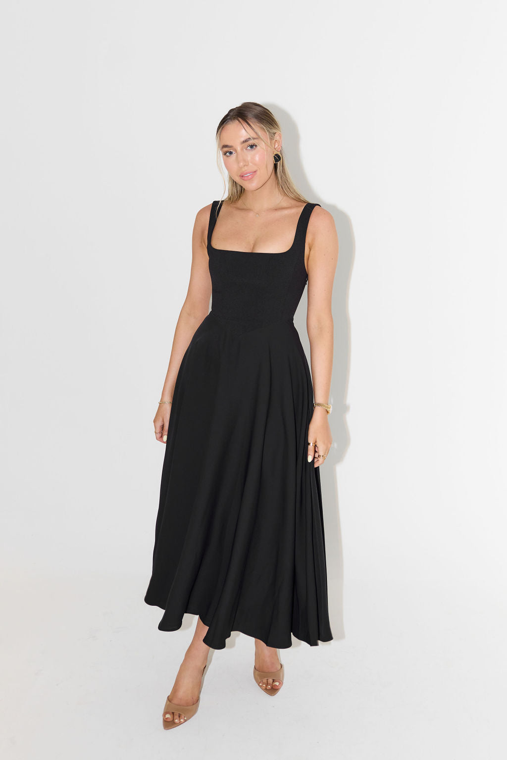 Ellowyn Square Neck Maxi Dress