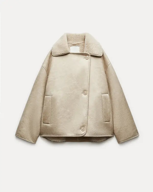 Women’s Oversized Shearling Aviator Jacket - Wide Collar Cuffed Sleeves