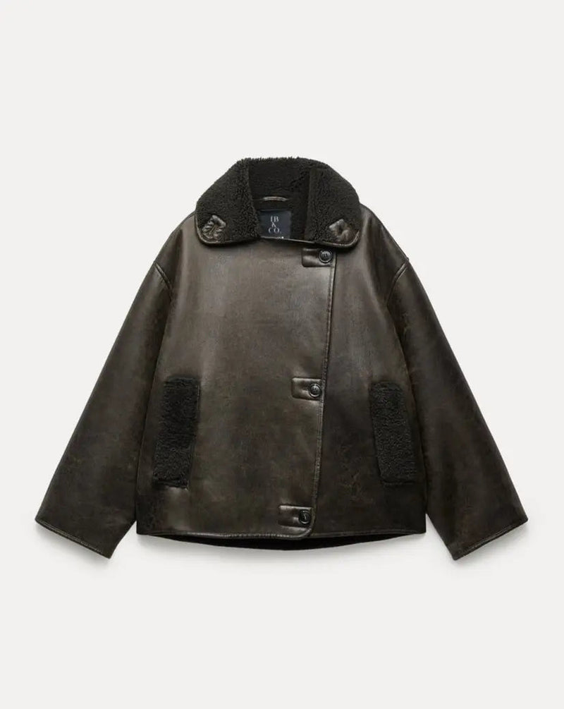 Women’s Oversized Shearling Aviator Jacket - Wide Collar Cuffed Sleeves