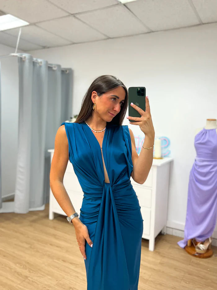 Donna - Elegant Pleated Maxi Dress