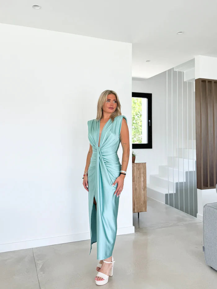 Donna - Elegant Pleated Maxi Dress