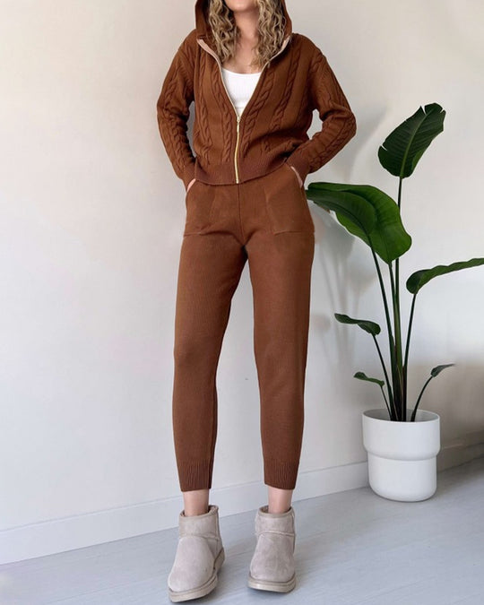 Women’s Two-Piece Lounge Set - Hoodie Jogger
