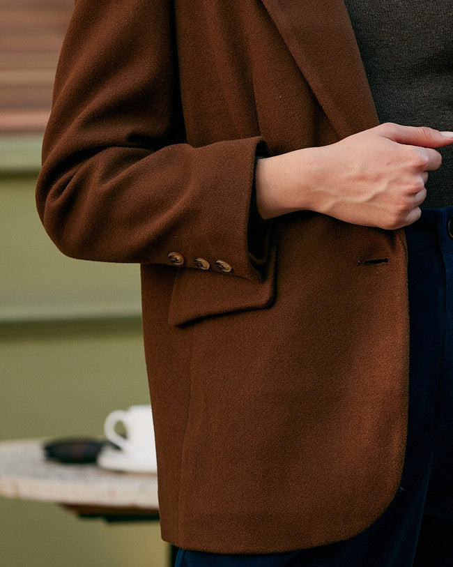 Single-Breasted Tailored Blazer - Classic Lapel Jacket