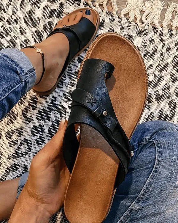 Women's Orthopedic Arch-Support Vegan Leather Toe-Ring Sandals - Black