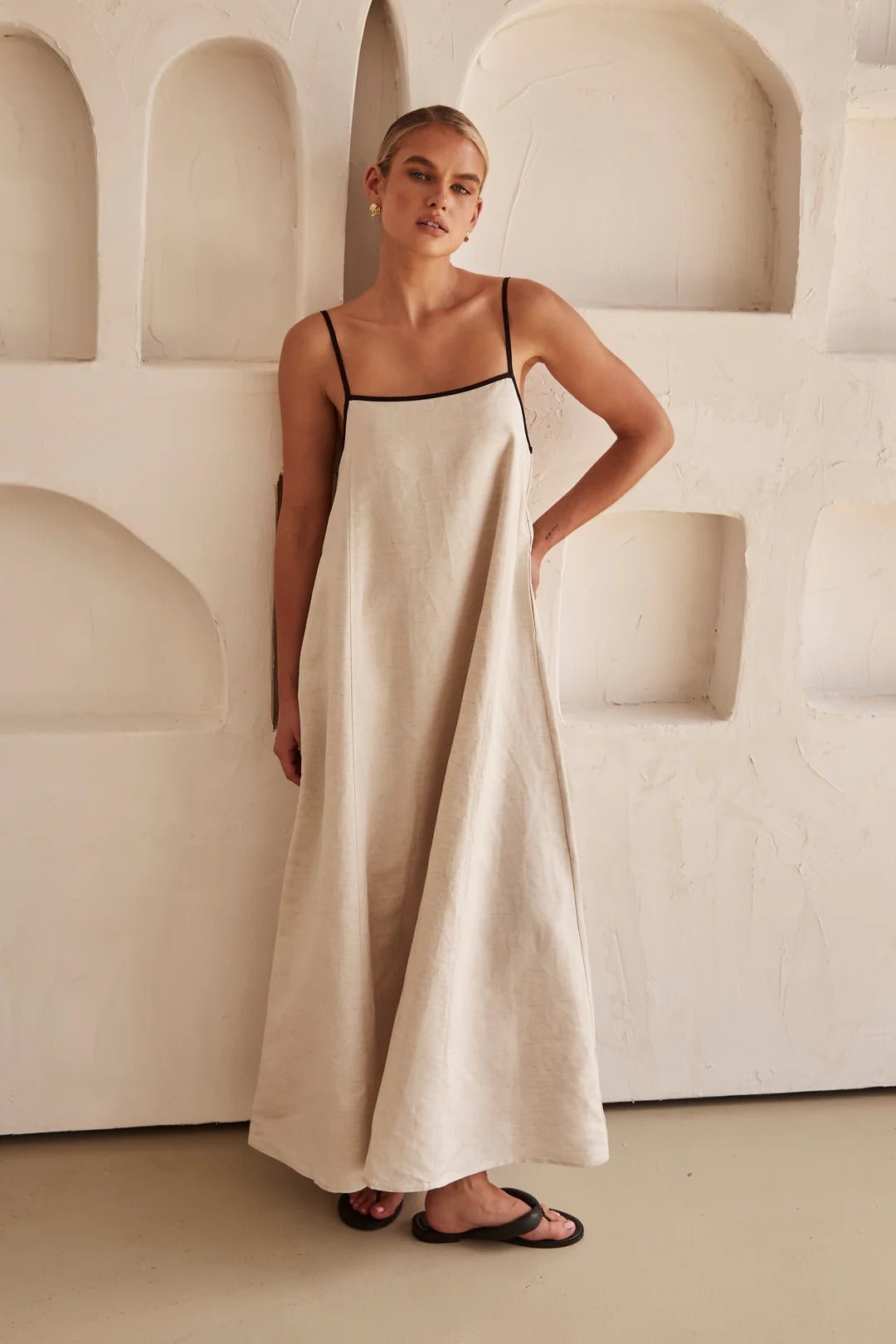 Women's Relaxed-Fit Linen Blend Contrast-Trim Maxi Dress