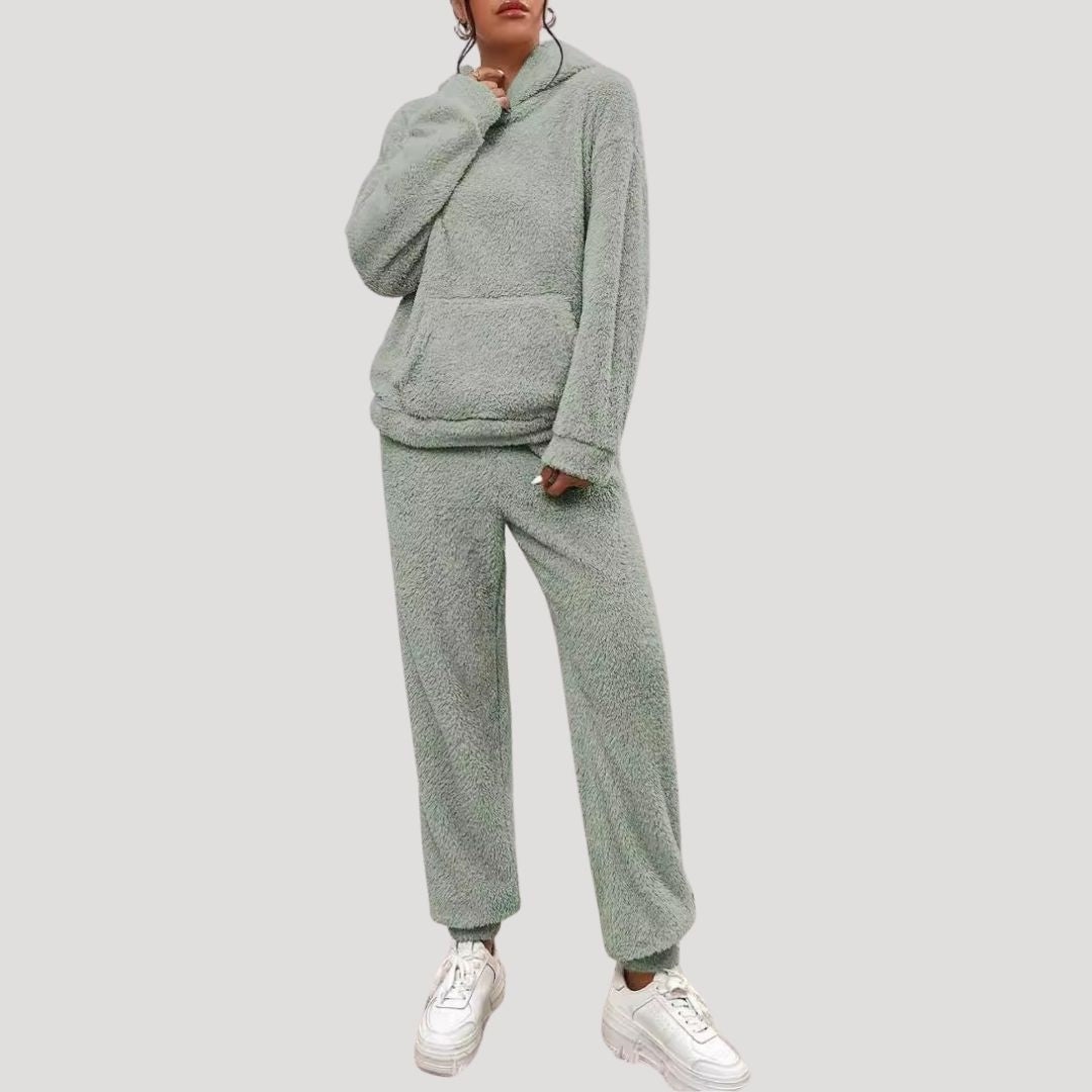 Women’s Cozy Winter Fleece Loungewear Tracksuit Set