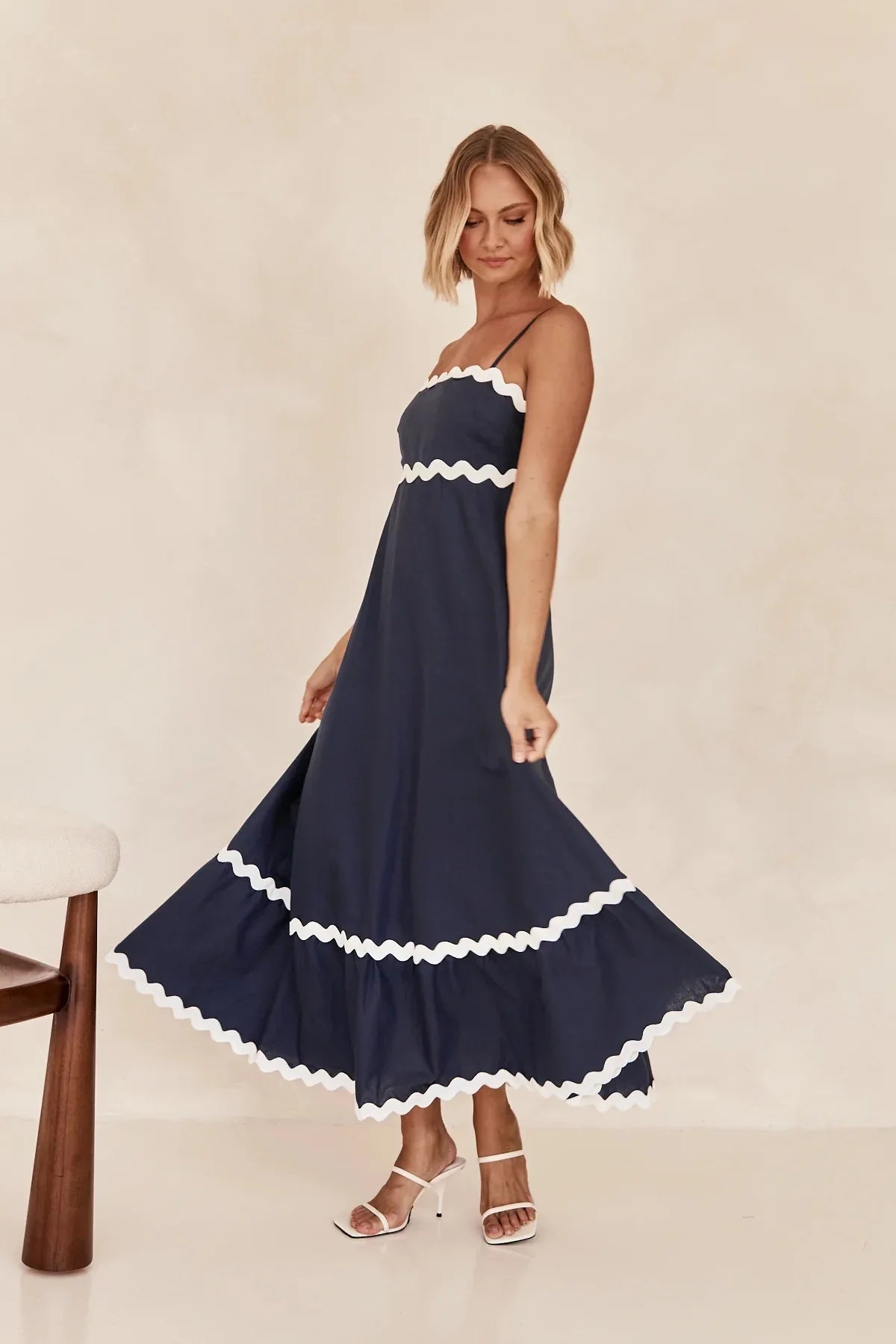 Margot – Contrast Trim Maxi Dress