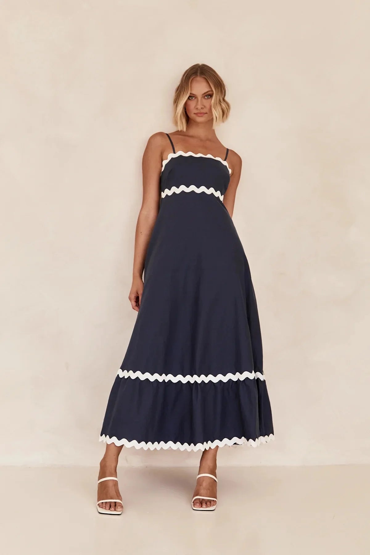 Margot – Contrast Trim Maxi Dress
