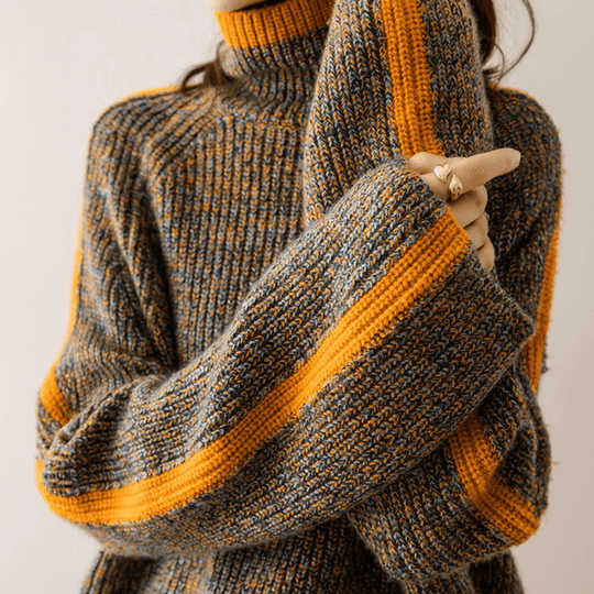 Women’s Oversized Sweater - Turtleneck Relaxed Fit Pullover