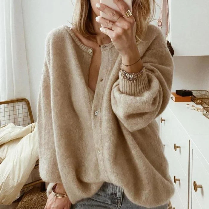 Felicia - Oversized Button-Up Knit Cardigan