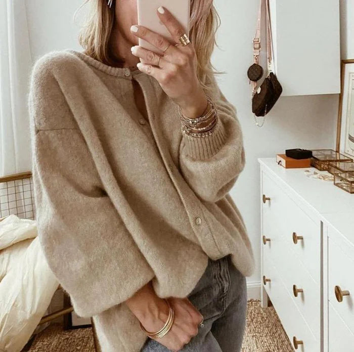 Felicia - Oversized Button-Up Knit Cardigan