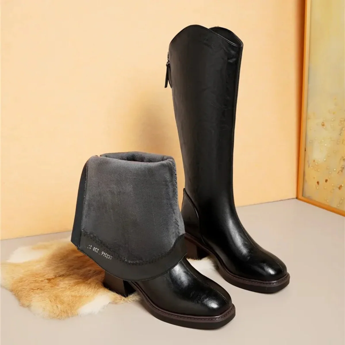 Women’s Knee-High Riding Boots - Block Heel Side Zip