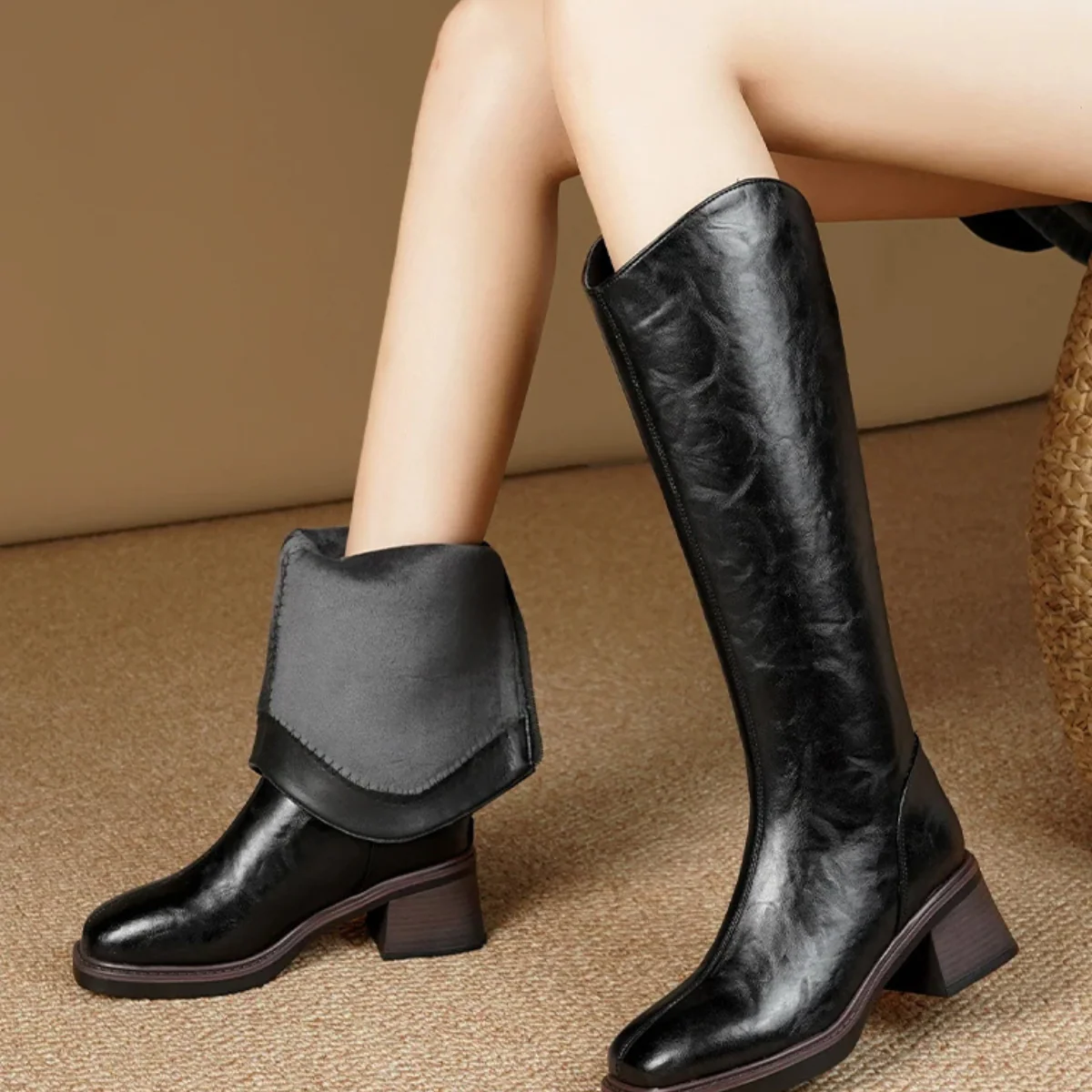 Women’s Knee-High Riding Boots - Block Heel Side Zip