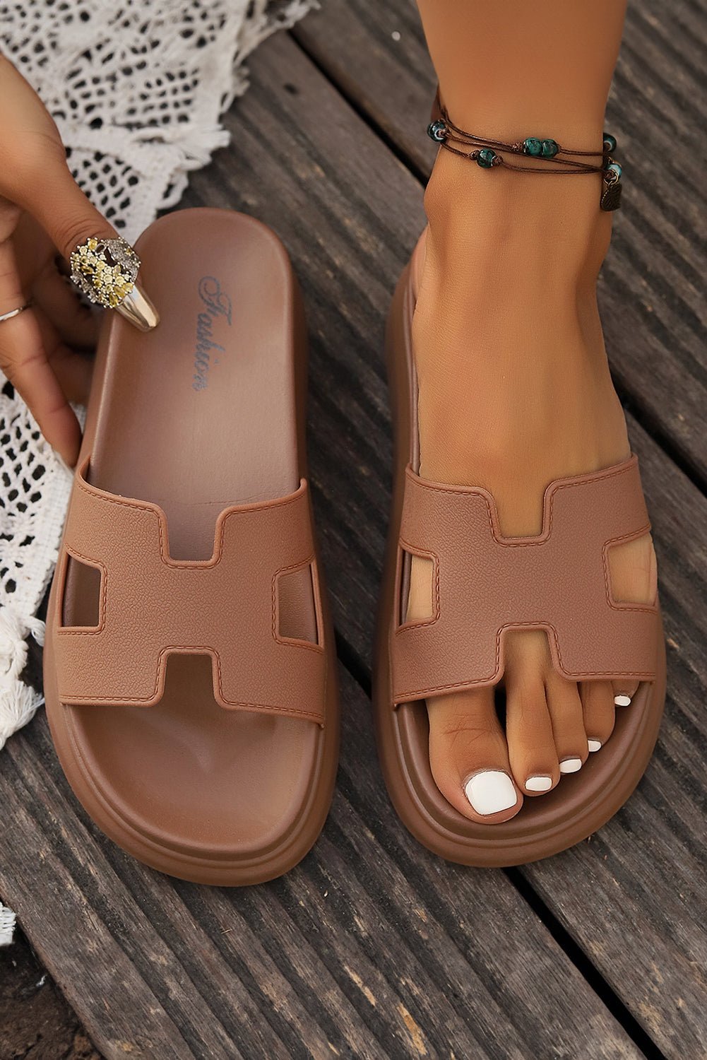 Women's Cut-Out H-Strap Flatform Slip-On Slides
