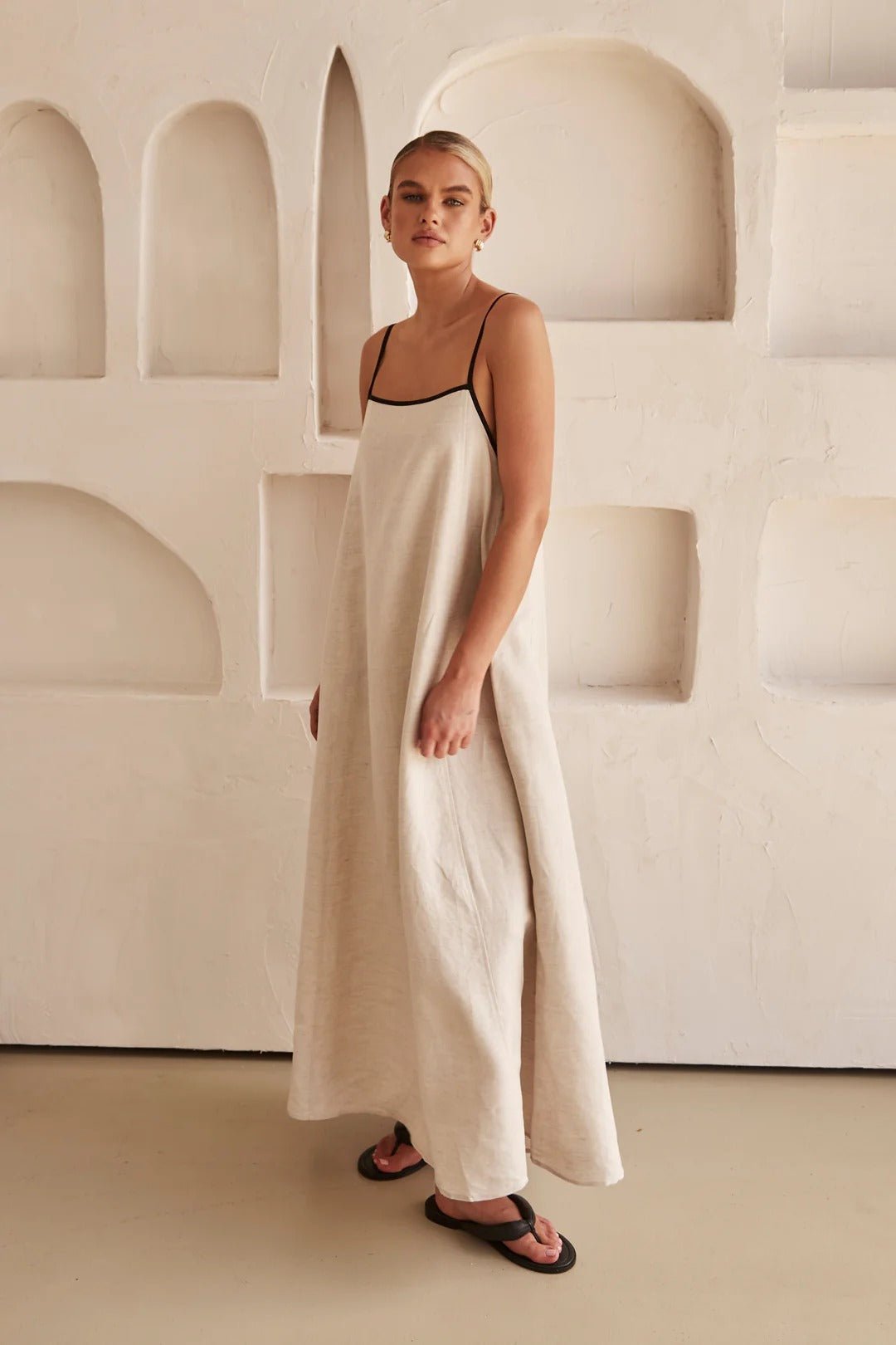 Women's Relaxed-Fit Linen Blend Contrast-Trim Maxi Dress
