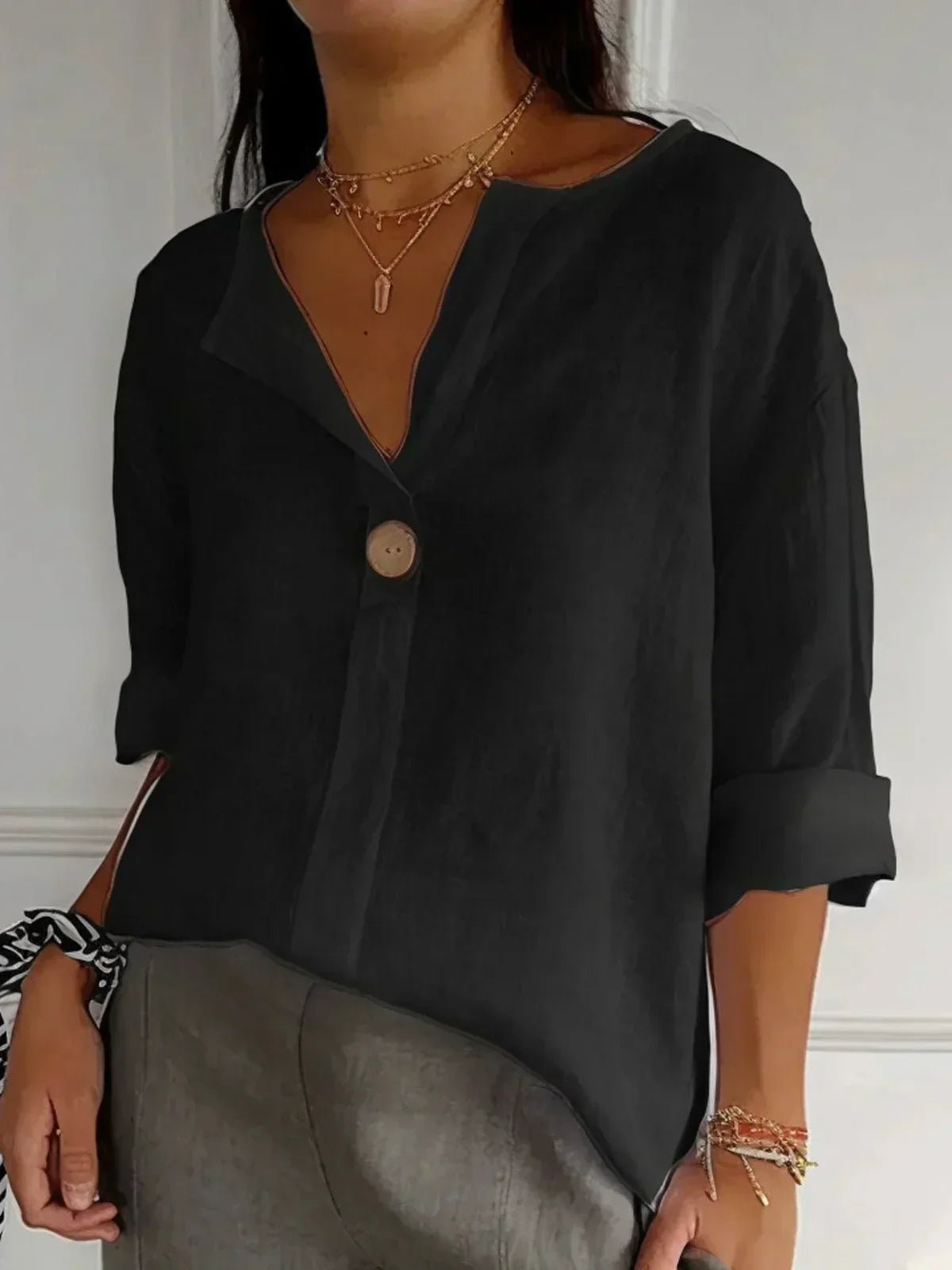 Women's Relaxed-Fit V-Neck Three-Quarter Sleeve Linen Blouse - Black