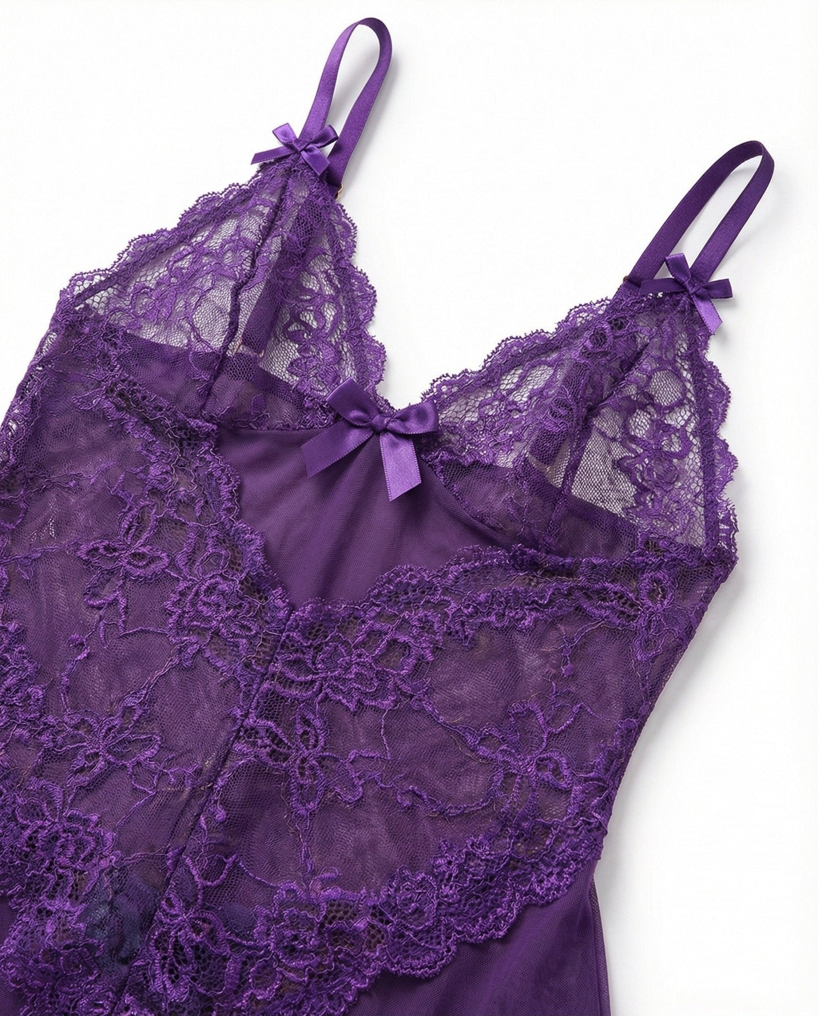 Women's Sheer Mesh Floral Lace Scallop-Hem Chemise